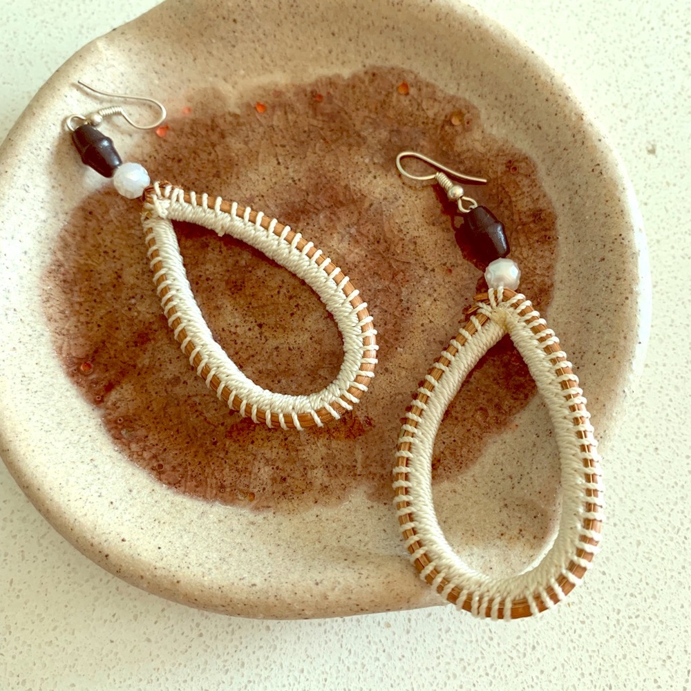Loop shape earrings!